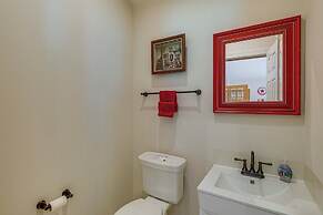 Lake Anna Retreat w/ Dock Access: Boating & Bbqs!