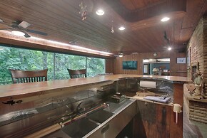 Lodge-style Home in Coshocton w/ Spacious Yard