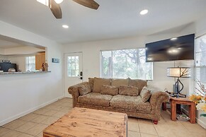 10 Mi to Garner State Park: Concan Home w/ Patio