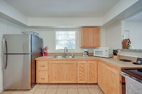 10 Mi to Garner State Park: Concan Home w/ Patio