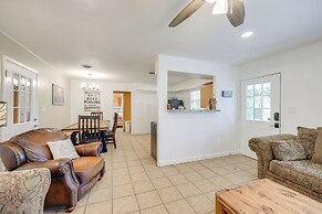 10 Mi to Garner State Park: Concan Home w/ Patio