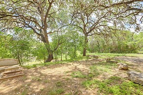 10 Mi to Garner State Park: Concan Home w/ Patio