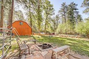 12 Mi to Tonto Natural Bridge SP: Cabin w/ Patio!