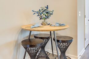 Walk to Dog Park & Playground: Hampton Haven!