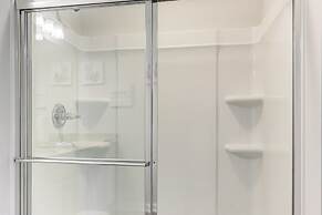 Walk to Dog Park & Playground: Hampton Haven!