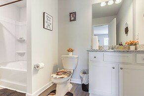 Walk to Dog Park & Playground: Hampton Haven!