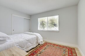 4 Mi to Folsom Lake: Modern Home w/ Patio!
