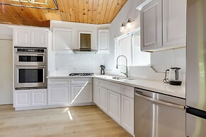 4 Mi to Folsom Lake: Modern Home w/ Patio!