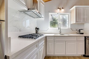 4 Mi to Folsom Lake: Modern Home w/ Patio!