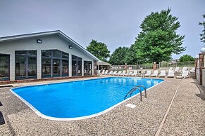 1 Mi to 76 Strip: Family Condo in Branson!