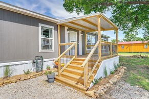 12 Mi to Possum Kingdom Lake: Graford Getaway!