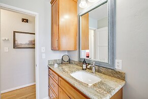 7 Mi to Dtwn San Diego: Home w/ Furnished Patio!