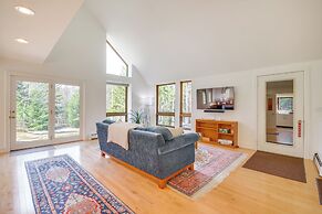 6 Mi to Lake & State Park: Hideaway in Elmore!