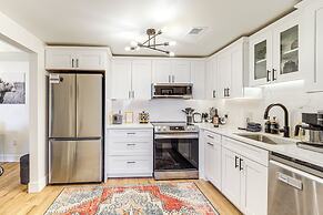 3 Mi to Sugar Mtn Ski Resort: Retreat w/ Pool!