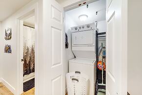 3 Mi to Sugar Mtn Ski Resort: Retreat w/ Pool!