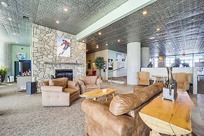 3 Mi to Sugar Mtn Ski Resort: Retreat w/ Pool!