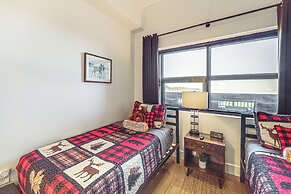 3 Mi to Sugar Mtn Ski Resort: Retreat w/ Pool!