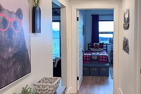 3 Mi to Sugar Mtn Ski Resort: Retreat w/ Pool!