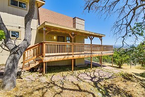 Deck + Views: Scenic Yosemite Lakes Retreat