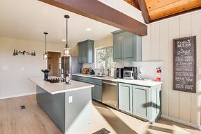 Deck + Views: Scenic Yosemite Lakes Retreat