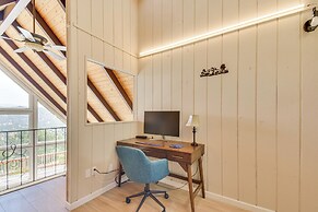 Deck + Views: Scenic Yosemite Lakes Retreat