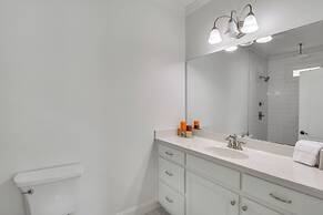 Home on Lake Lanier w/ Dock & Water Views