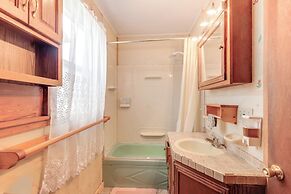 4 Mi to Gordon Lake: Cozy Retreat in Glidden!