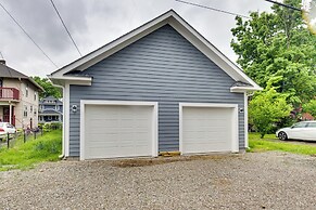 3 Mi to Dtwn: Dog-friendly Gem in Indianapolis!