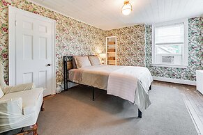 Near Lake & Wineries: Spacious Union Springs Home!