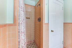 Near Lake & Wineries: Spacious Union Springs Home!