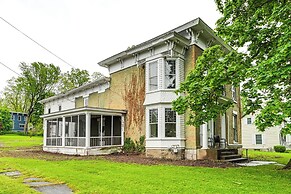 Near Lake & Wineries: Spacious Union Springs Home!