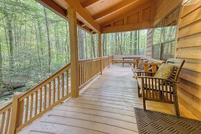 Cozy Cohutta Cabin: Creekside Cabin in Ellijay!