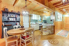 Cozy Cohutta Cabin: Creekside Cabin in Ellijay!