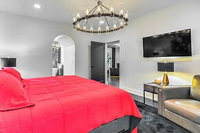 Walk to Uptwn Lexington: Modern Retreat w/ Porch!