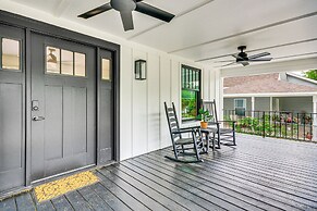 Walk to Uptwn Lexington: Modern Retreat w/ Porch!