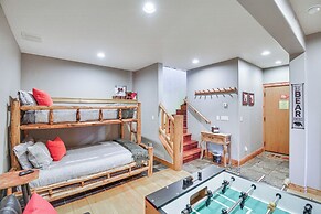 Sauna & Hot Tub: Mtn-view Retreat in Silverthorne!