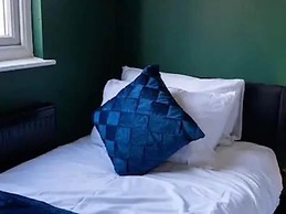 2 Bedroom Luxurious Cosy House in Manchester