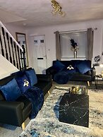 2 Bedroom Luxurious Cosy House in Manchester
