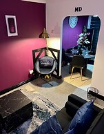 2 Bedroom Luxurious Cosy House in Manchester
