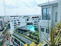 Unique 2 BDR Apartment at Loxwood House With Rooftop Pool and Gym