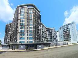 Unique 2 BDR Apartment at Loxwood House With Rooftop Pool and Gym
