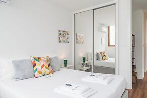 Liiiving - Warm Vintage Apartment