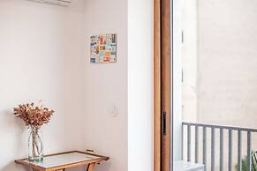 Liiiving - Warm Vintage Apartment