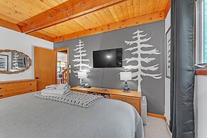 Modern Mountain Retreat Near Dolly Sods & Skiing 3 Bedroom Home