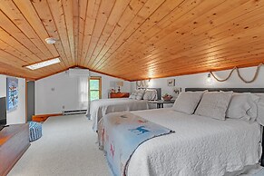 Modern Mountain Retreat Near Dolly Sods & Skiing 3 Bedroom Home