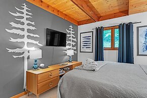 Modern Mountain Retreat Near Dolly Sods & Skiing 3 Bedroom Home