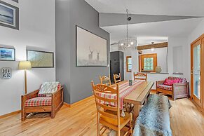 Modern Mountain Retreat Near Dolly Sods & Skiing 3 Bedroom Home