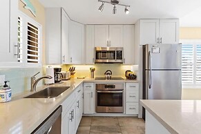 Kihei Beach, #210 2 Bedroom Condo