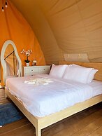 Floating Home in Reef Resort Unit 9