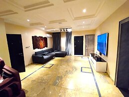 Exclusive Sweet Green Rendezvous Hotel